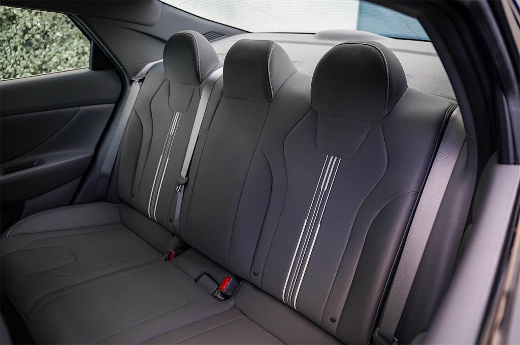 Thumbnail: 2023 Hyundai Elantra - 9