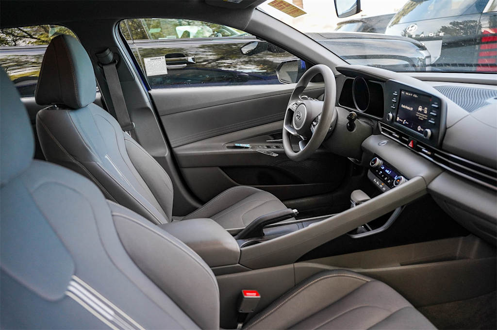 Thumbnail: 2023 Hyundai Elantra - 7