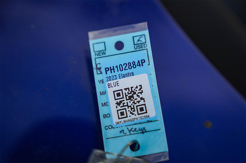 Thumbnail: 2023 Hyundai Elantra - 13