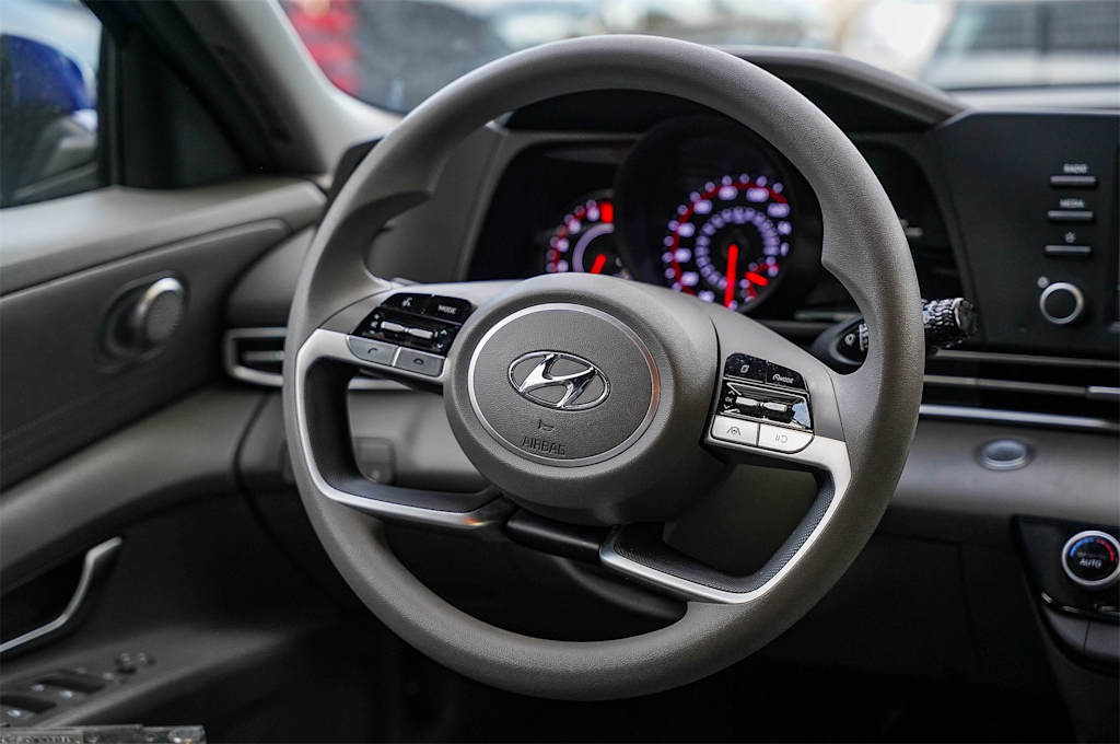 Thumbnail: 2023 Hyundai Elantra - 6