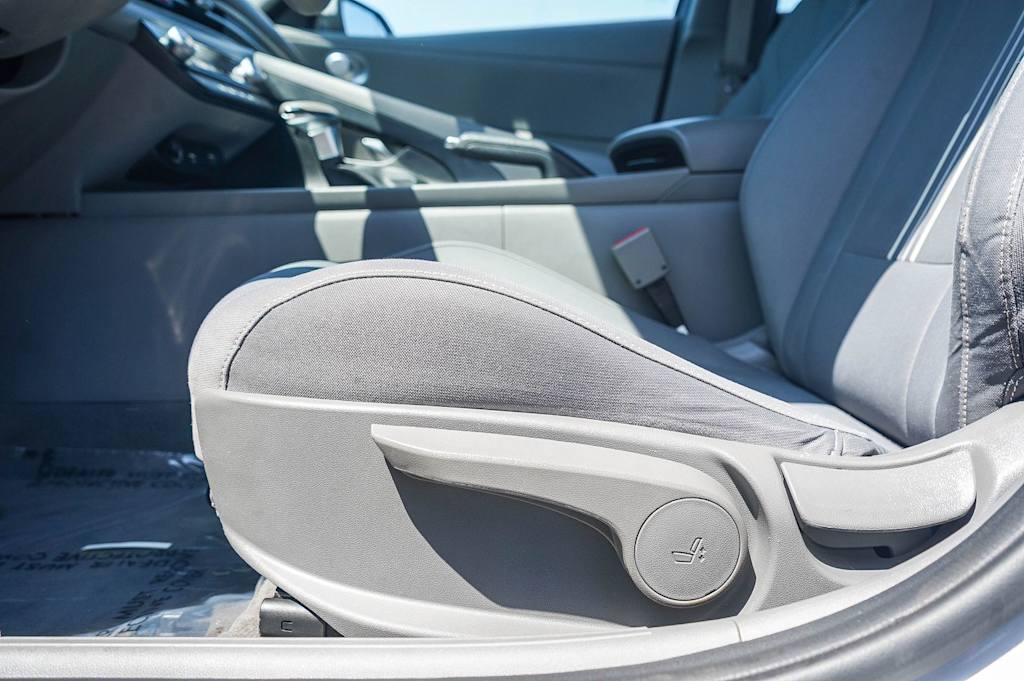 Thumbnail: 2021 Hyundai Elantra - 22