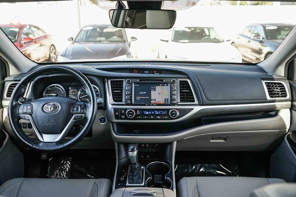Thumbnail: 2017 Toyota Highlander - 2