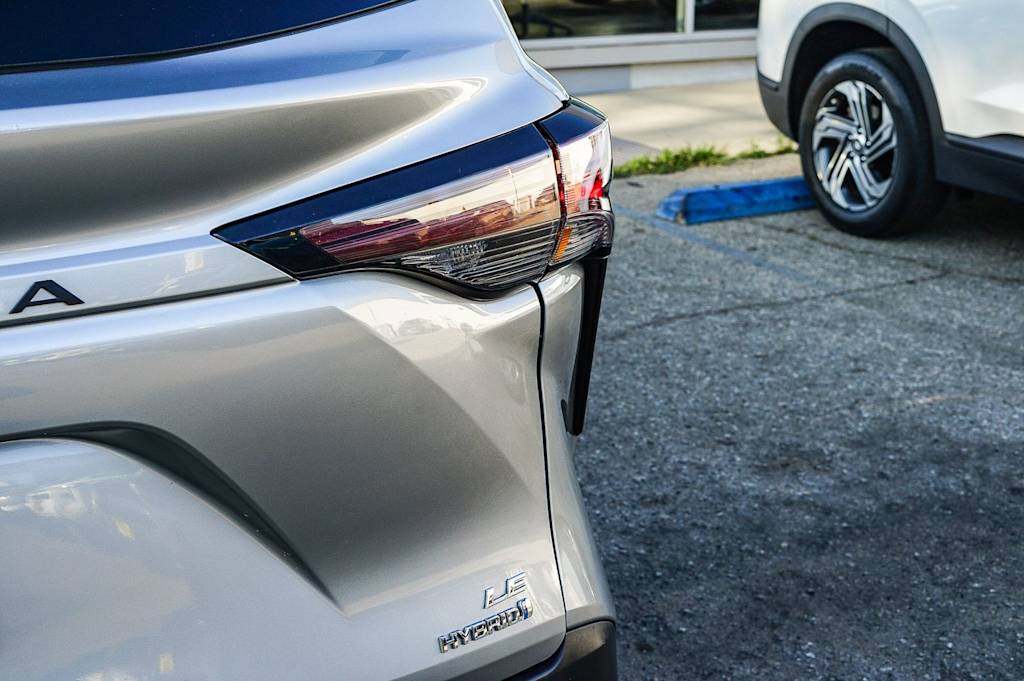 Thumbnail: 2024 Toyota Sienna - 6