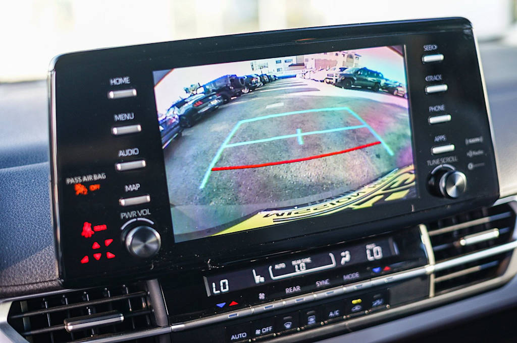 Thumbnail: 2024 Toyota Sienna - 27