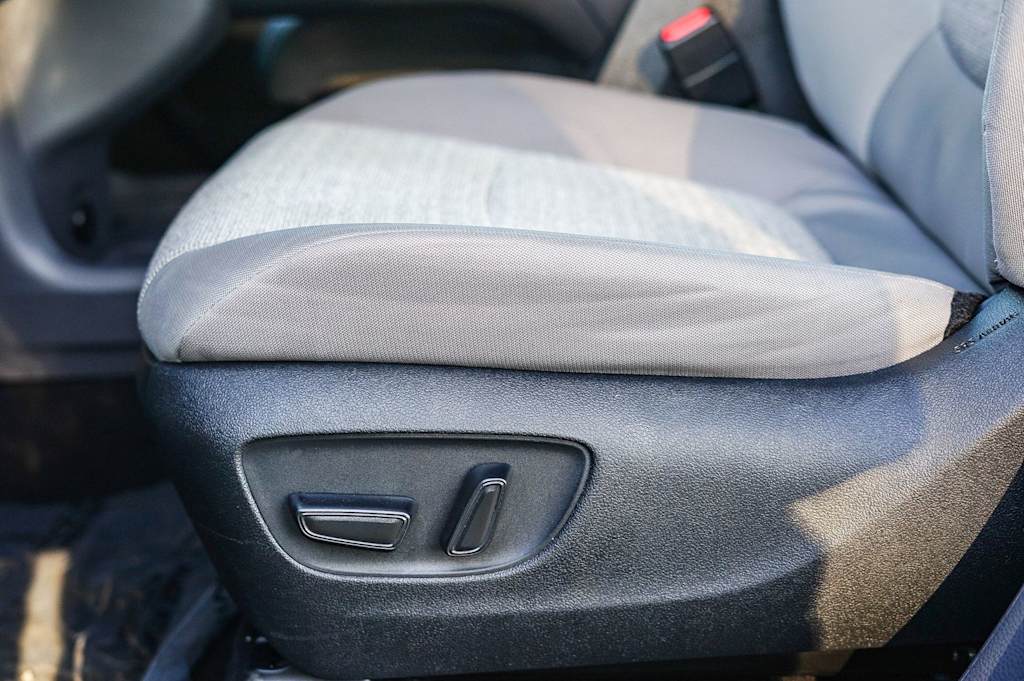 Thumbnail: 2024 Toyota Sienna - 25