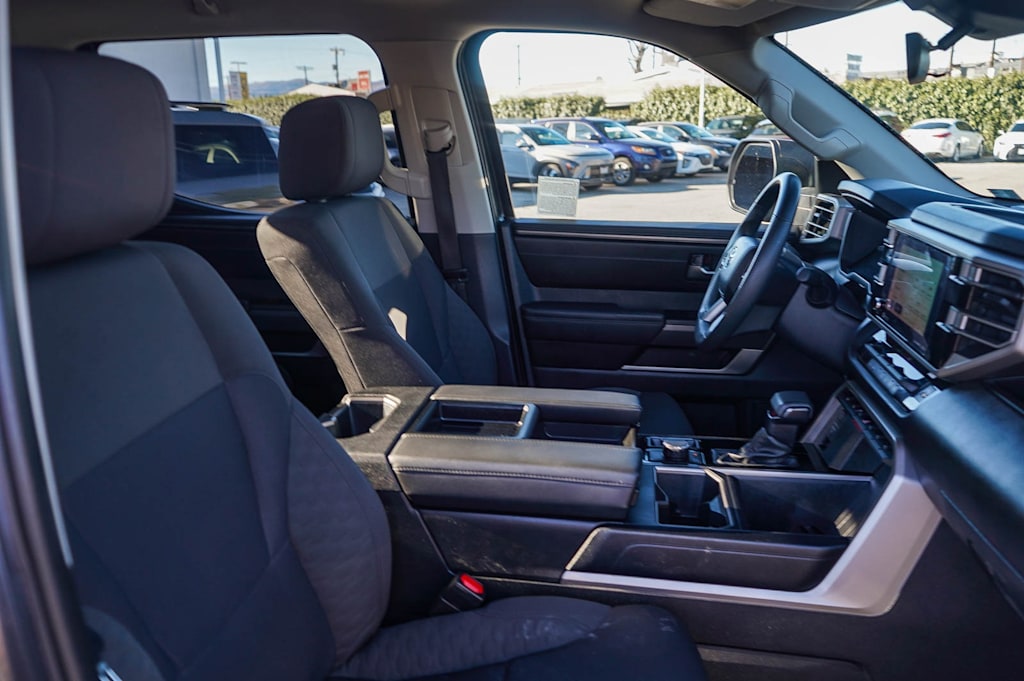 Thumbnail: 2024 Toyota Tundra - 8