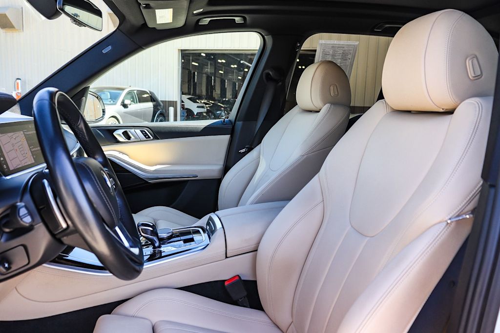 Thumbnail: 2021 BMW X5 - 10