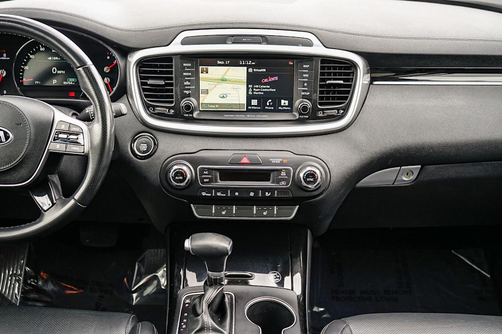 Thumbnail: 2020 Kia Sorento - 8