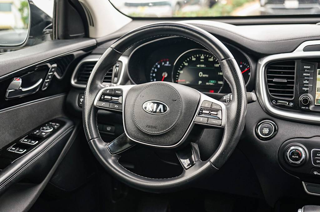 Thumbnail: 2020 Kia Sorento - 12