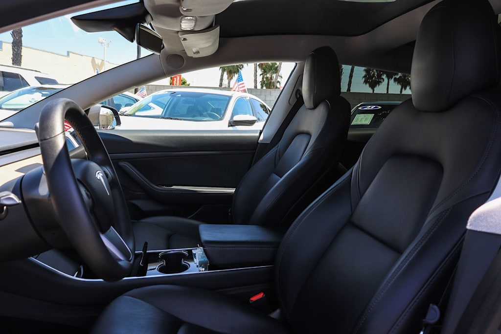Thumbnail: 2020 Tesla Model 3 - 10