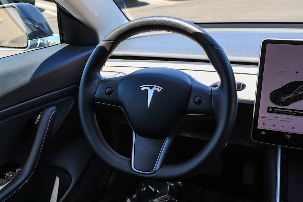 Thumbnail: 2020 Tesla Model 3 - 8
