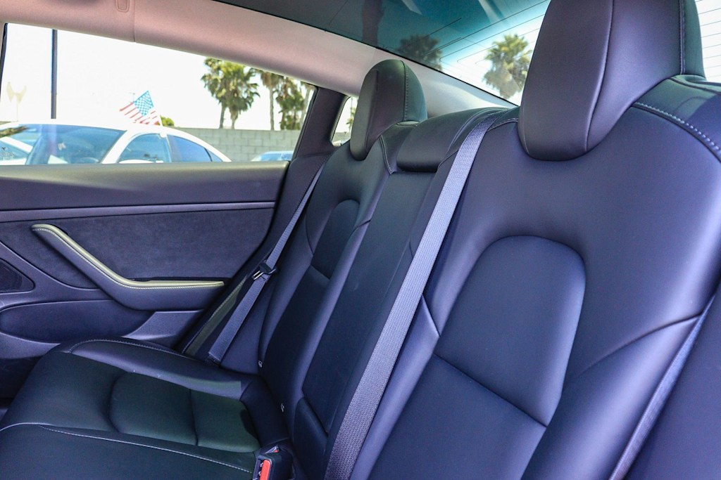 Thumbnail: 2020 Tesla Model 3 - 11