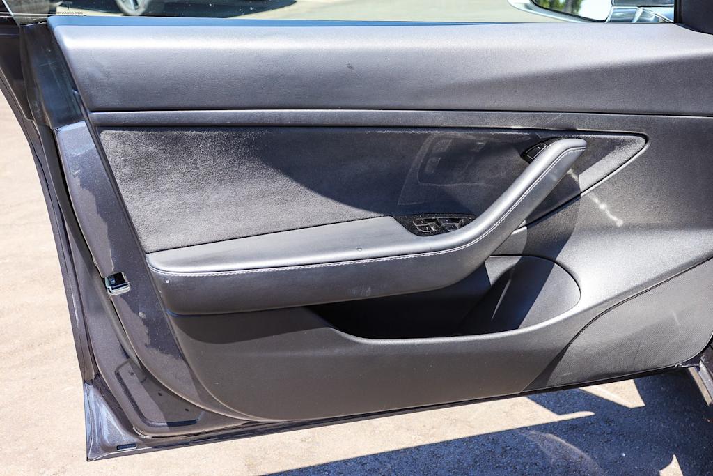 Thumbnail: 2020 Tesla Model 3 - 23