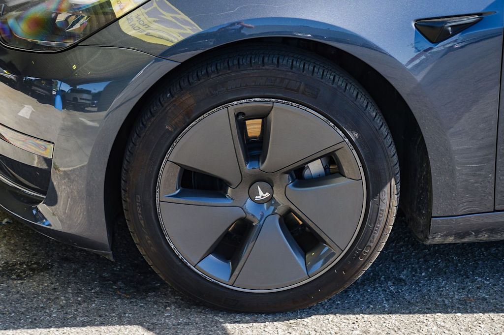 Thumbnail: 2023 Tesla Model 3 - 6