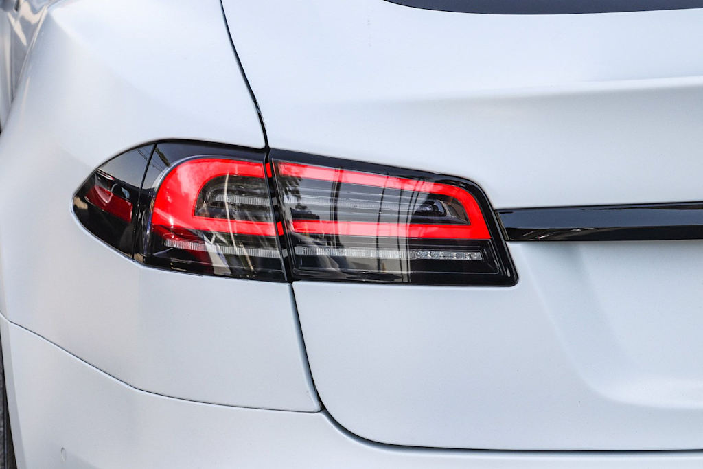 Thumbnail: 2022 Tesla Model S - 20