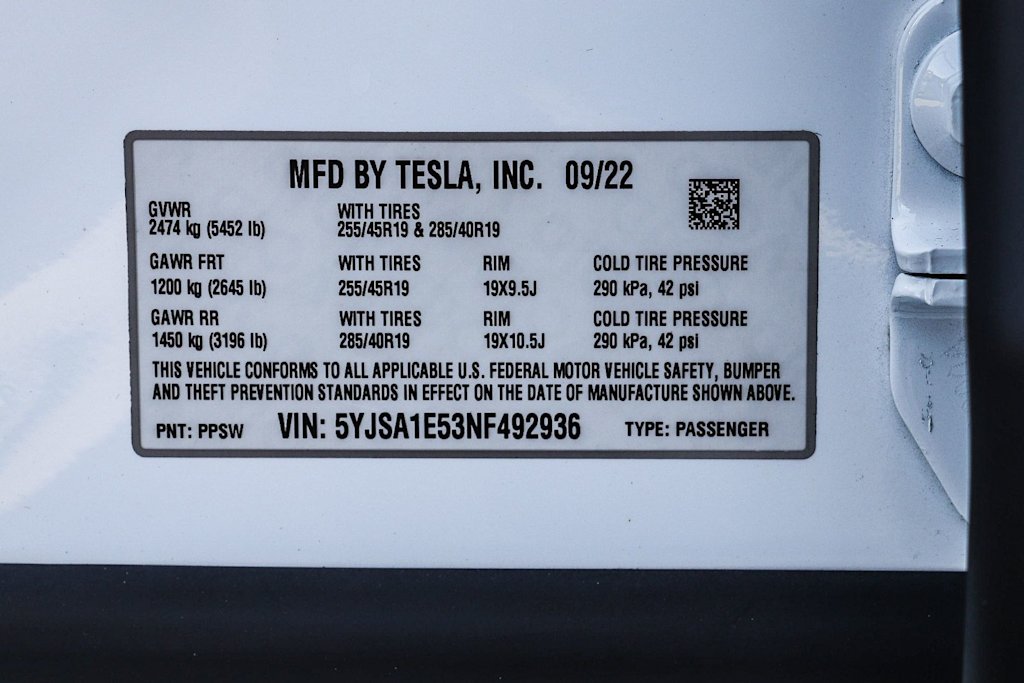 Thumbnail: 2022 Tesla Model S - 16