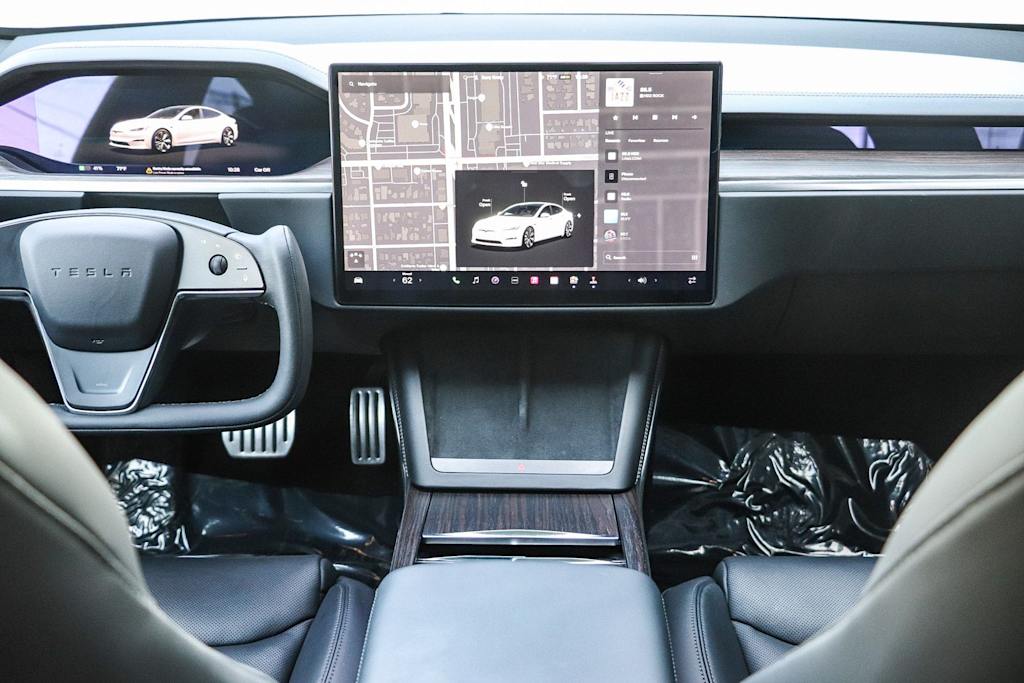 Thumbnail: 2022 Tesla Model S - 8