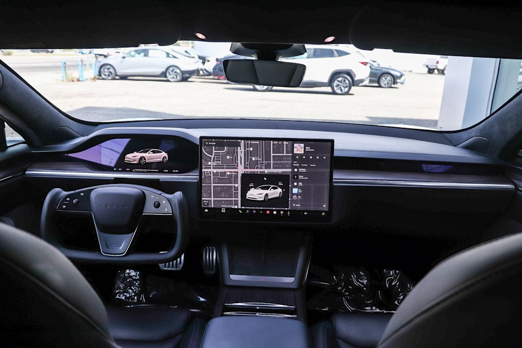 Thumbnail: 2022 Tesla Model S - 2