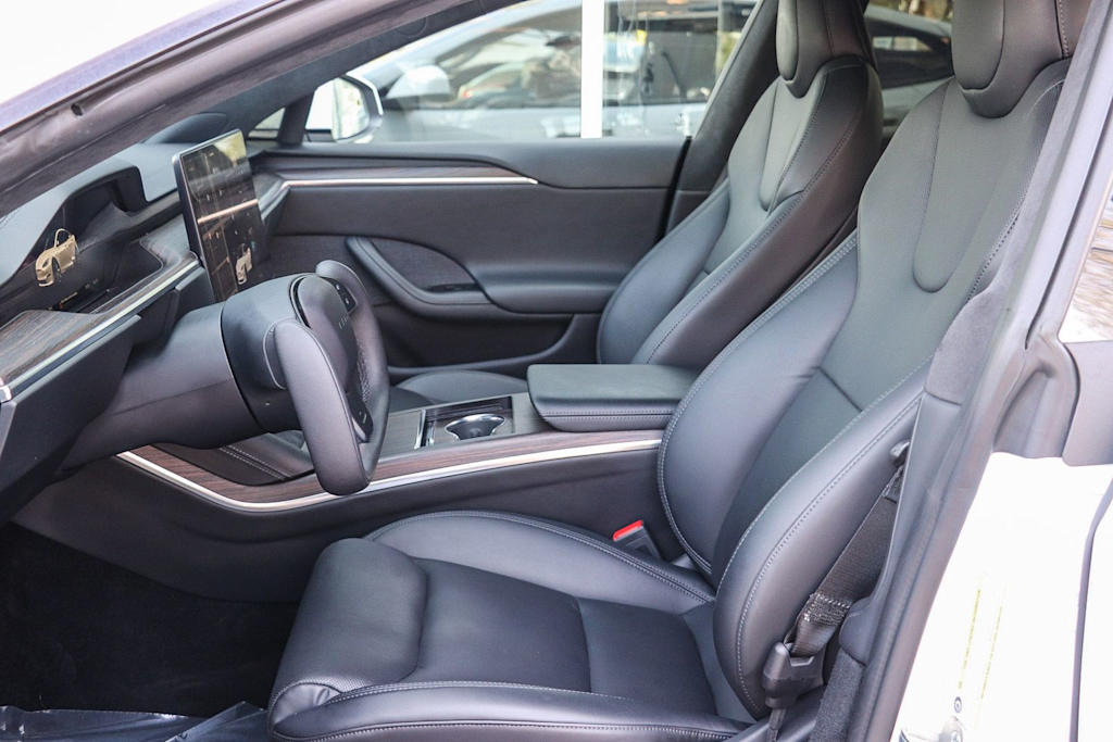 Thumbnail: 2022 Tesla Model S - 10