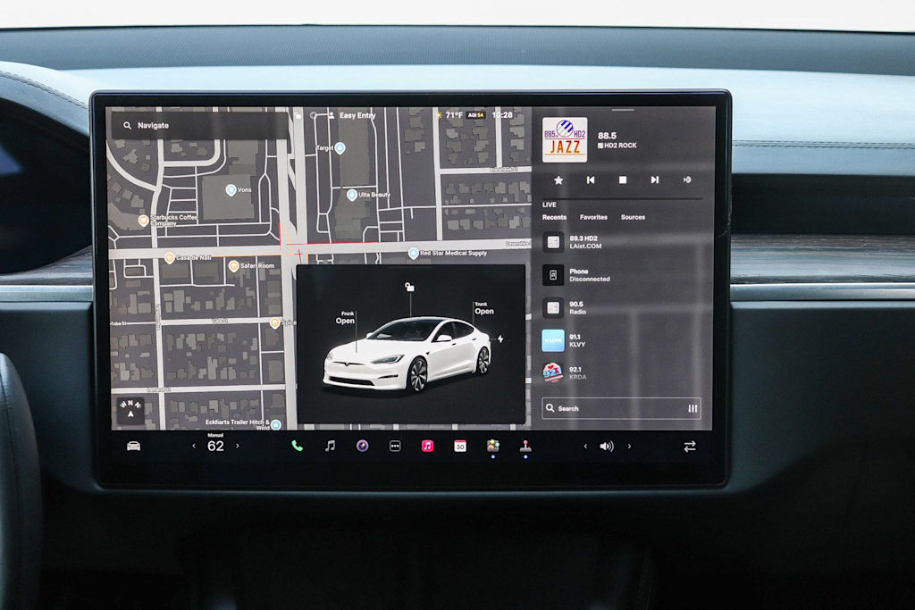 Thumbnail: 2022 Tesla Model S - 12