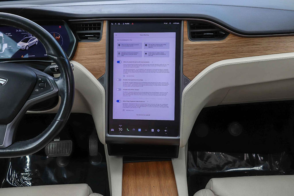 Thumbnail: 2019 Tesla Model X - 8