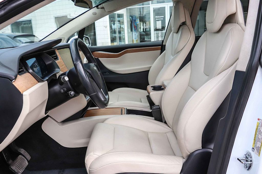 Thumbnail: 2019 Tesla Model X - 10