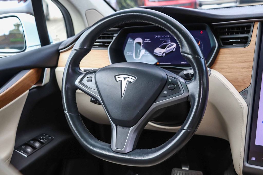 Thumbnail: 2019 Tesla Model X - 12