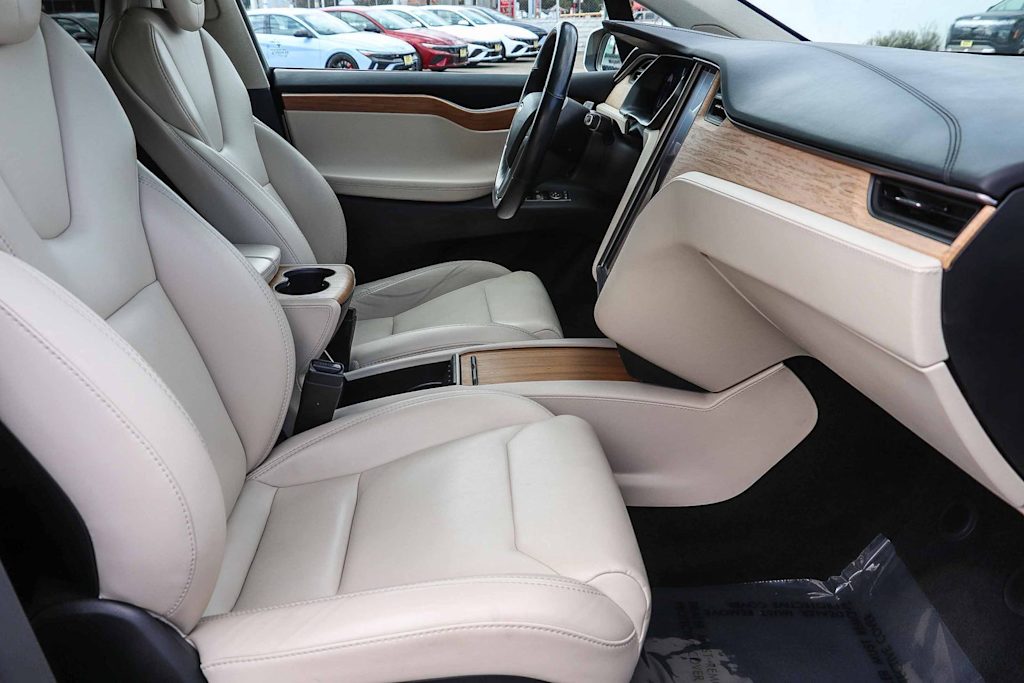 Thumbnail: 2019 Tesla Model X - 9