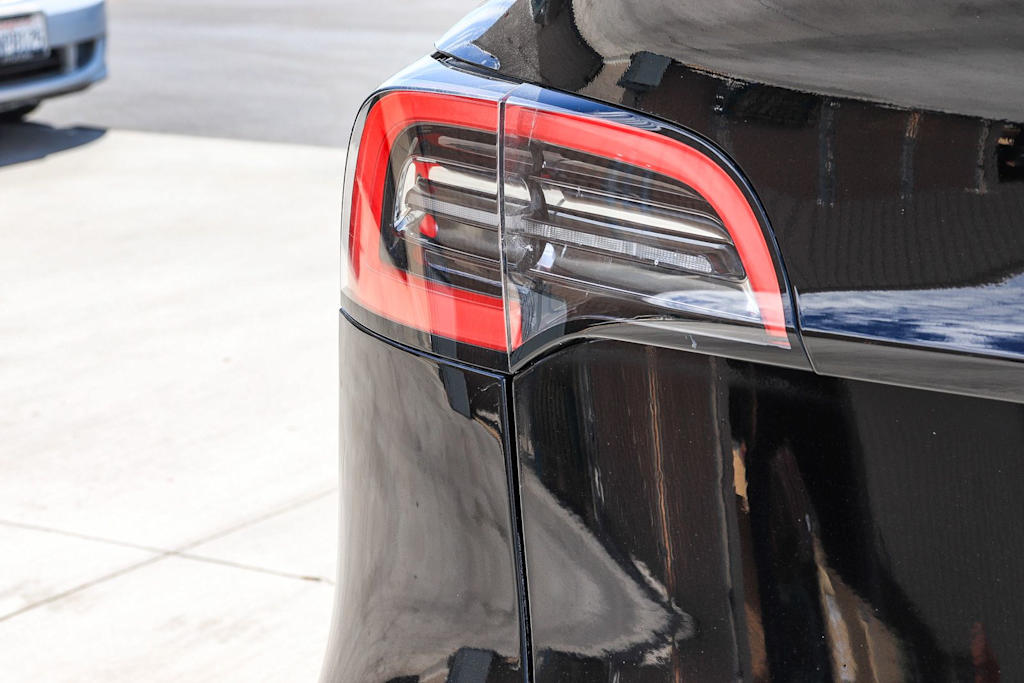 Thumbnail: 2023 Tesla Model Y - 6