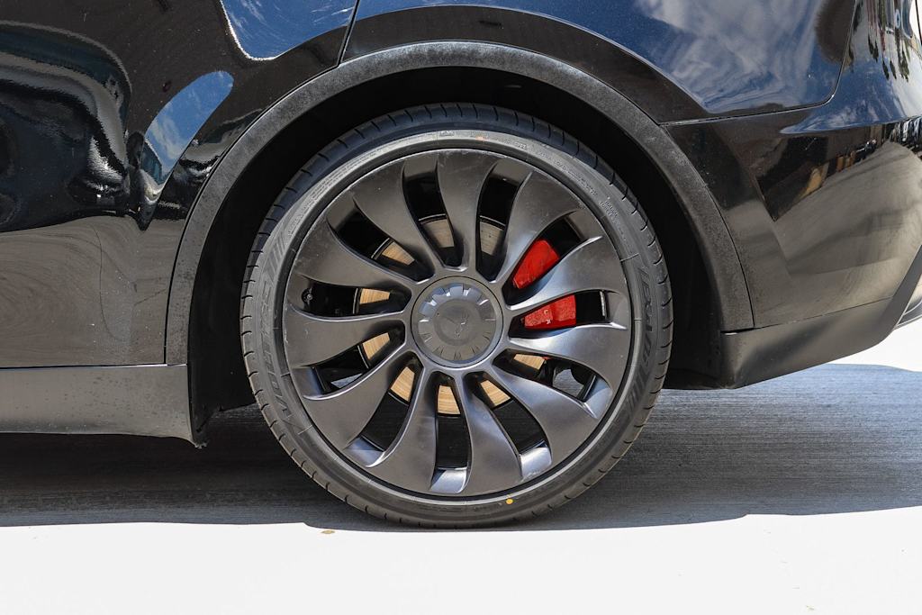 Thumbnail: 2023 Tesla Model Y - 18
