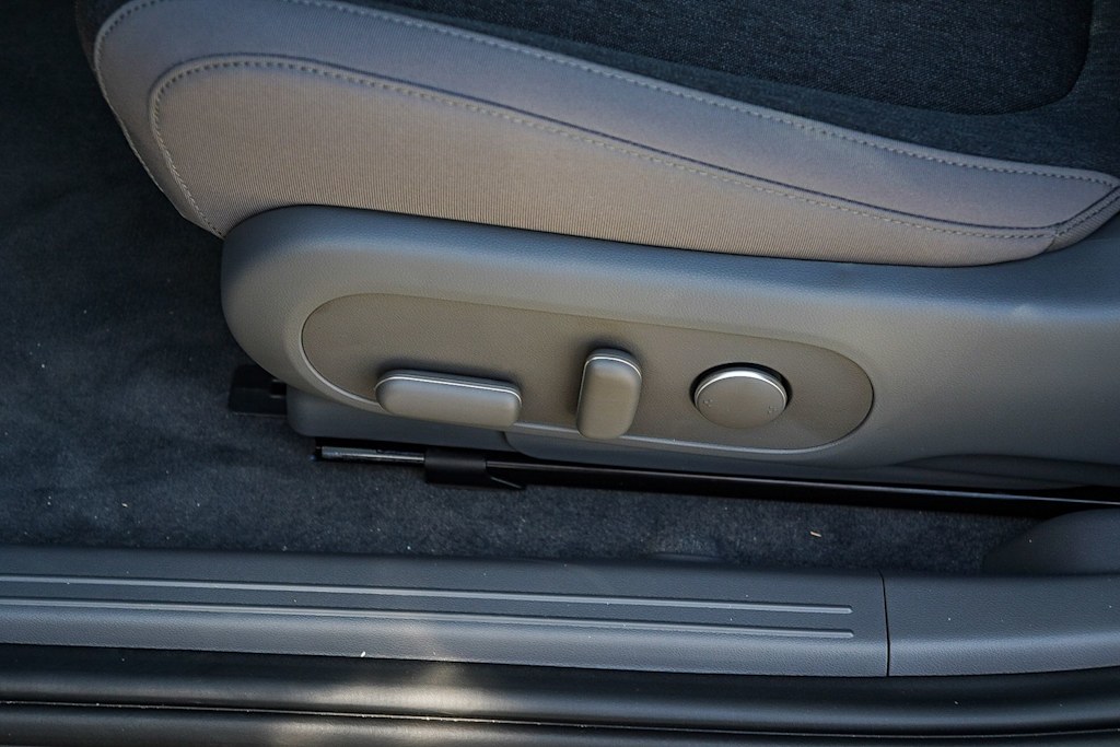Thumbnail: 2026 Hyundai Ioniq 5 - 25