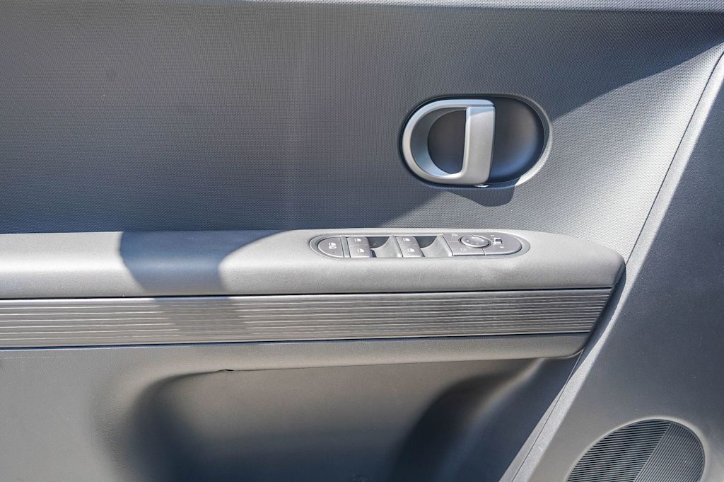 Thumbnail: 2026 Hyundai Ioniq 5 - 22