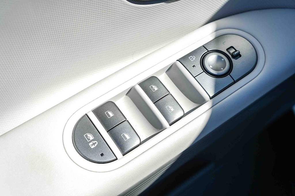Thumbnail: 2026 Hyundai Ioniq 5 - 27