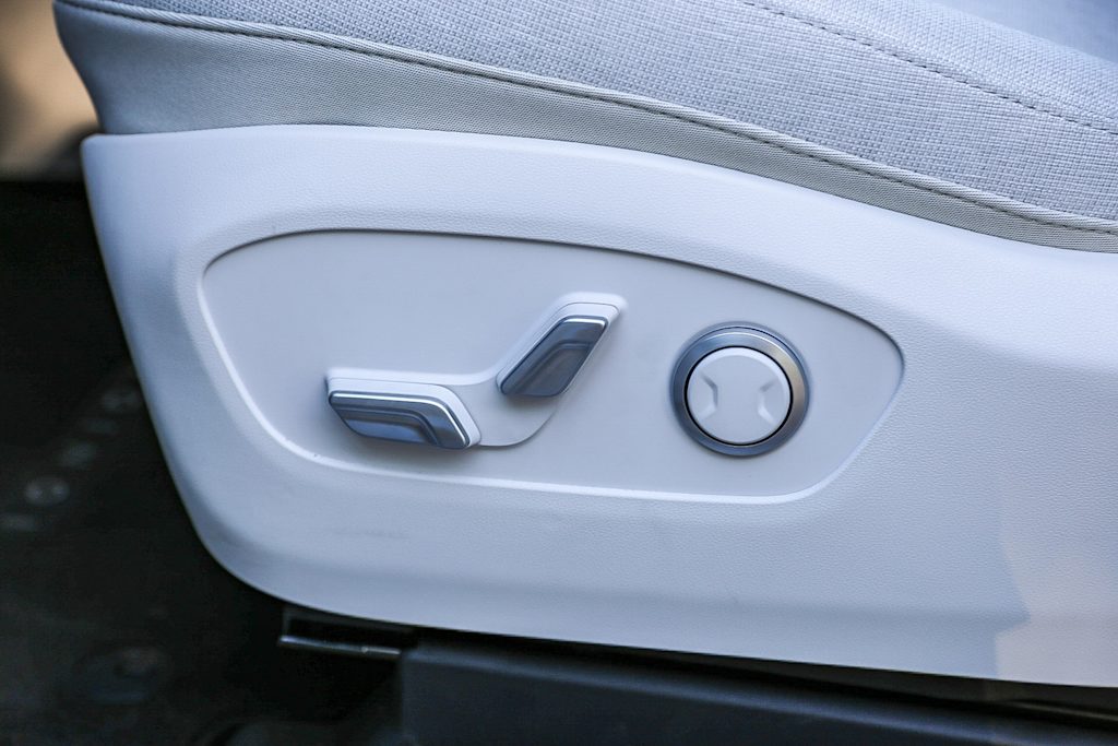 Thumbnail: 2026 Hyundai Ioniq - 23