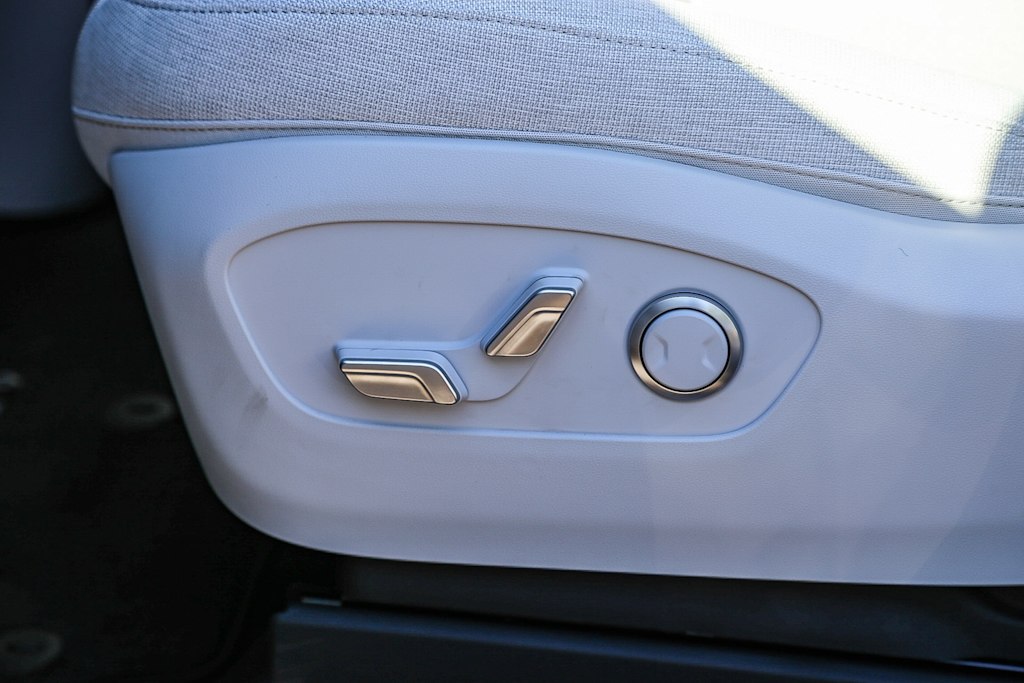 Thumbnail: 2026 Hyundai Ioniq - 25