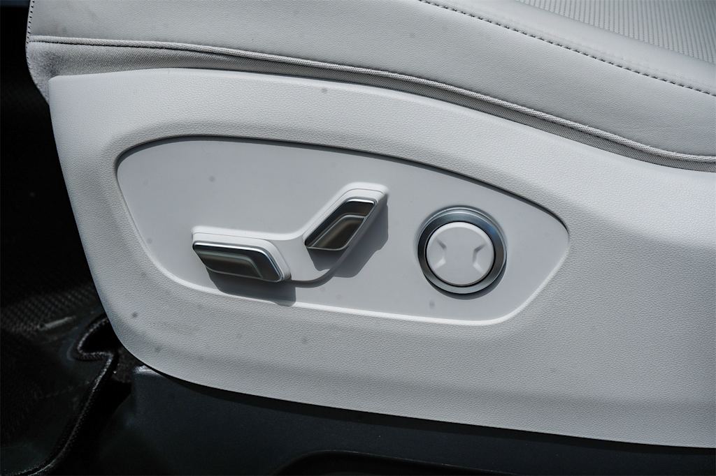 Thumbnail: 2026 Hyundai Ioniq - 28