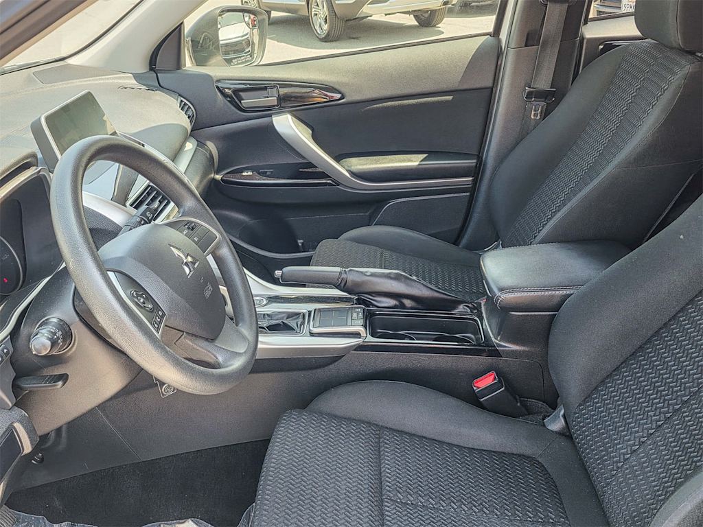 Thumbnail: 2019 Mitsubishi Eclipse Cross - 10