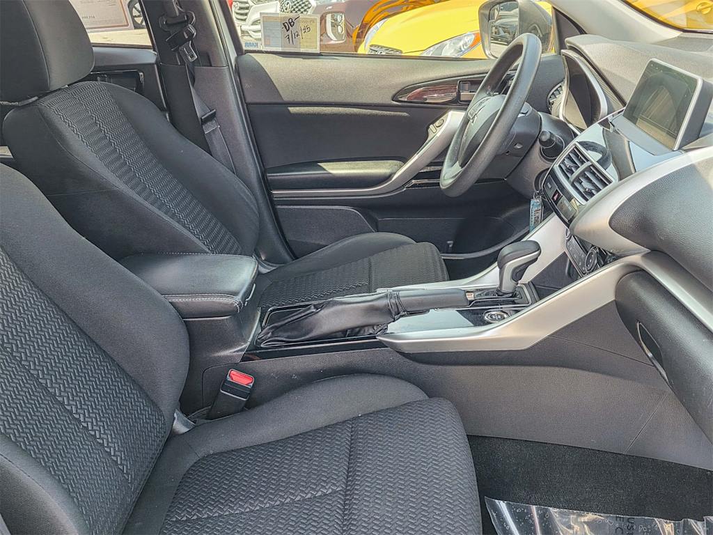Thumbnail: 2019 Mitsubishi Eclipse Cross - 9