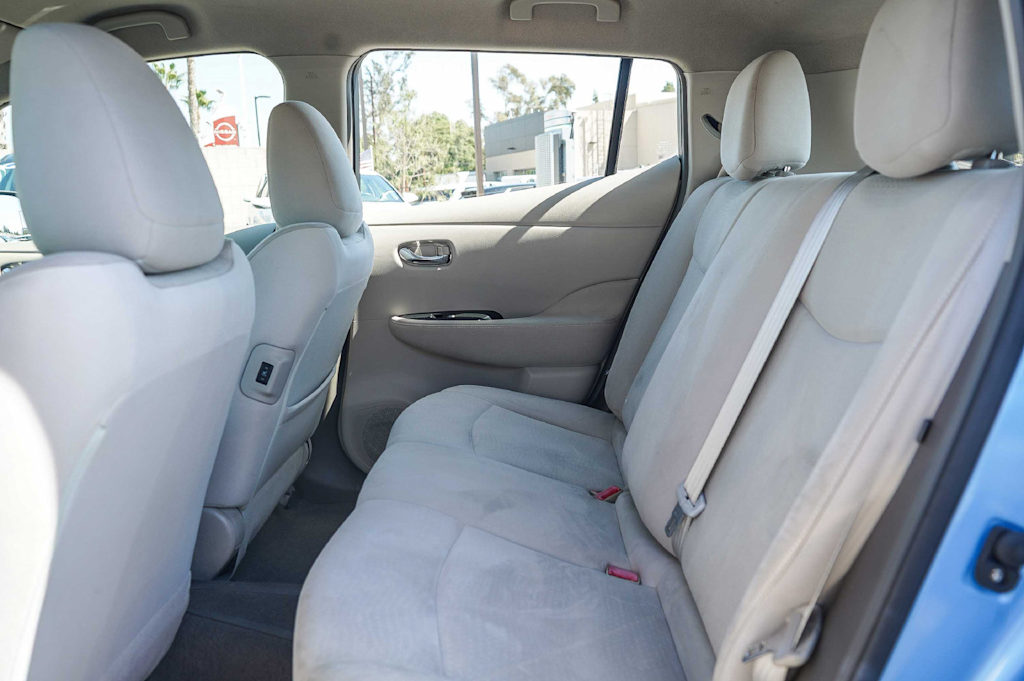 Thumbnail: 2012 Nissan Leaf - 11