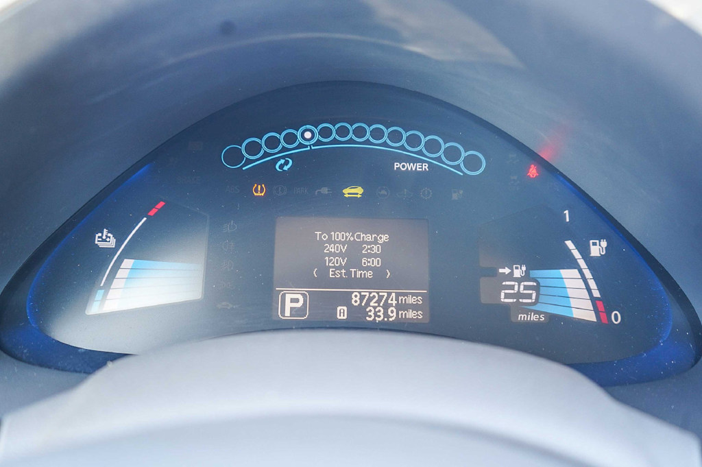 Thumbnail: 2012 Nissan Leaf - 15