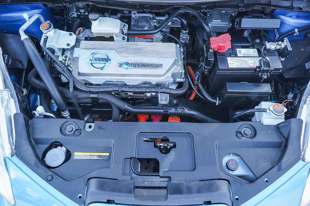 Thumbnail: 2012 Nissan Leaf - 7