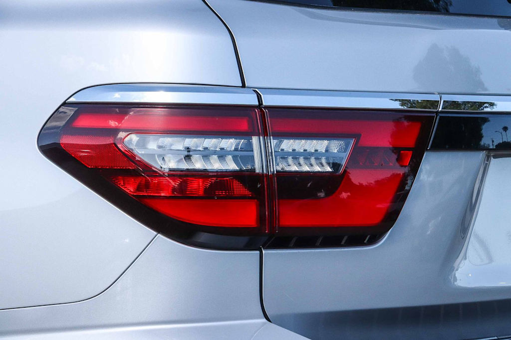 Thumbnail: 2021 Nissan Armada - 21