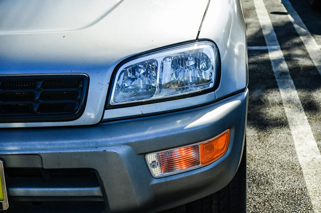 Thumbnail: 2000 Toyota RAV4 - 10