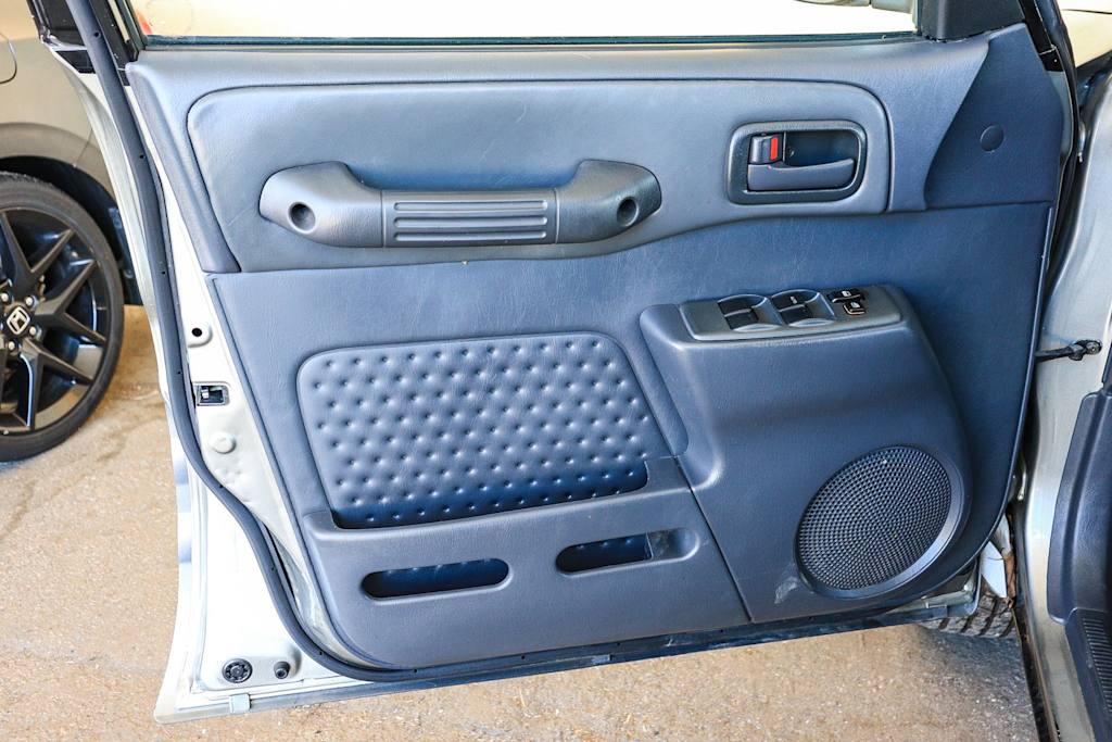 Thumbnail: 2000 Toyota RAV4 - 24
