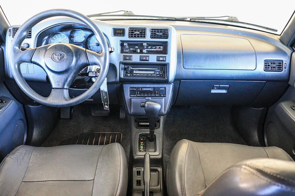 Thumbnail: 2000 Toyota RAV4 - 2