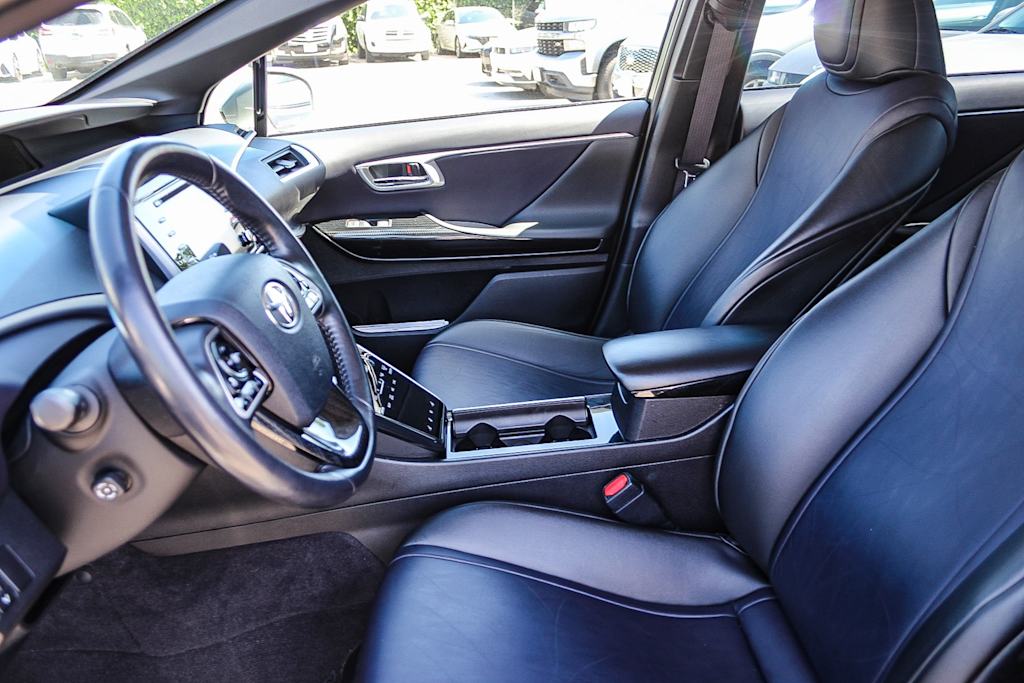 Thumbnail: 2019 Toyota Mirai - 10