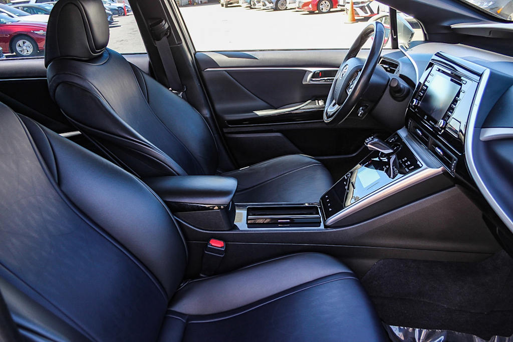 Thumbnail: 2019 Toyota Mirai - 9