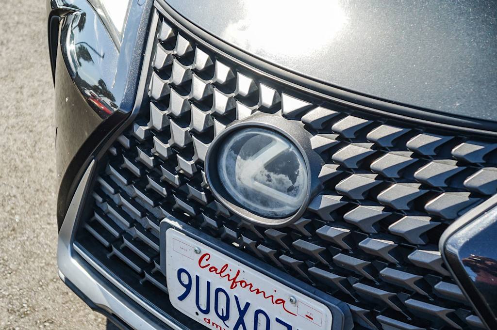 Thumbnail: 2019 Lexus UX - 5