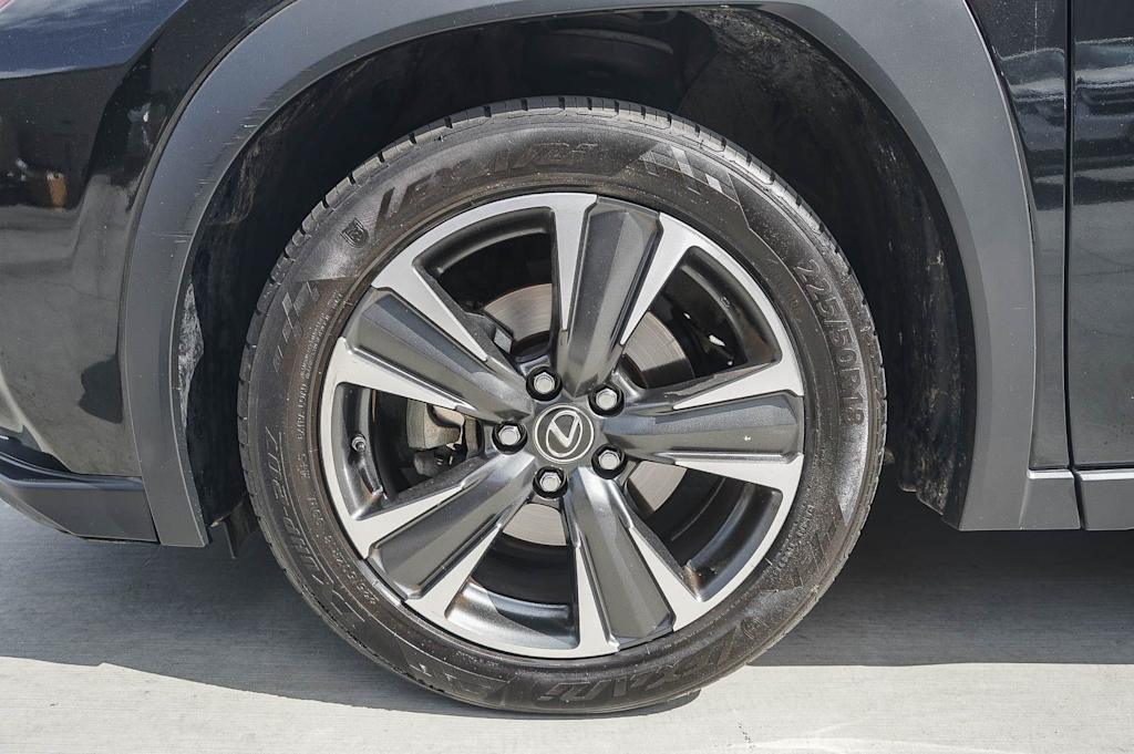 Thumbnail: 2019 Lexus UX - 20
