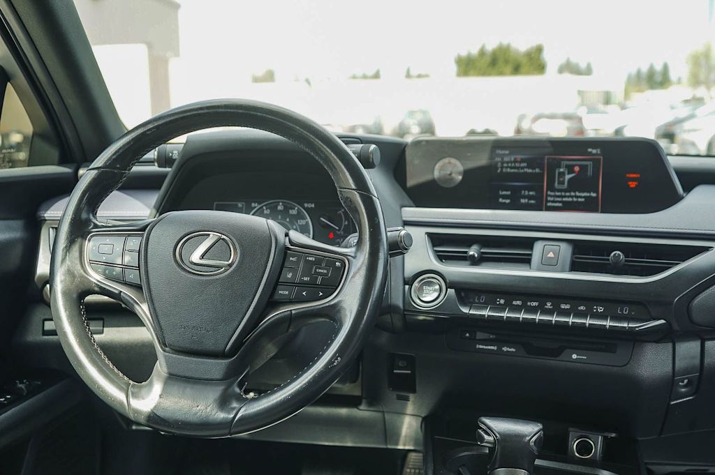 Thumbnail: 2019 Lexus UX - 8